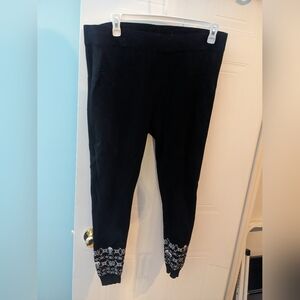 Torrid Black Warm Leggings with White Cuff Design Skulls